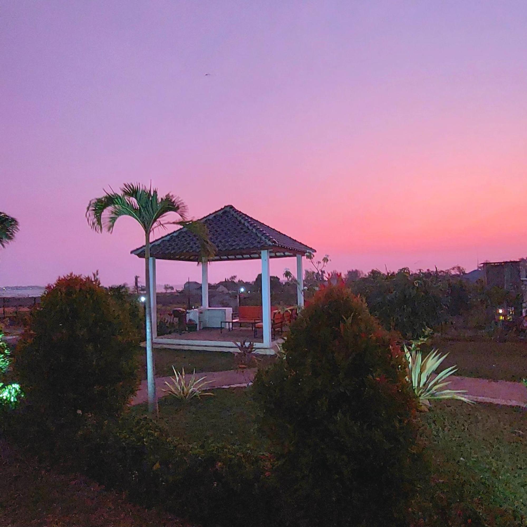 Garden House Jepara Exterior foto